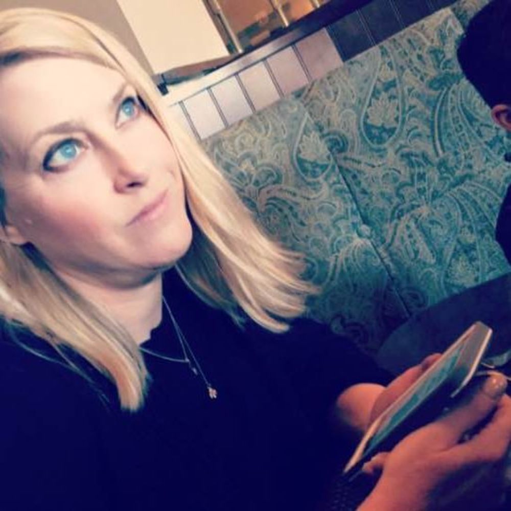 Meet your Posher, Lara